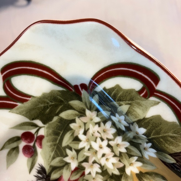 Set of 3 222 Fifth Yuletide Celebration Appetizer/Desert Plates. - Picture 4 of 8